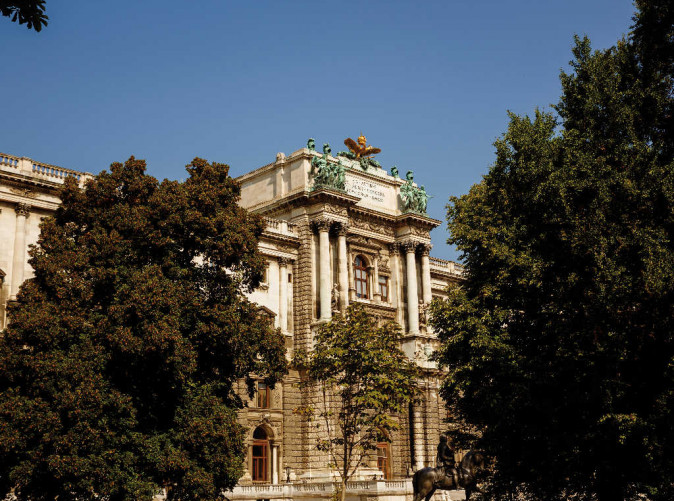 0013_Schoene Aussichten Touristik_Hofburg_Wien Tourismus_Schoene Aussichten Touristik_50130